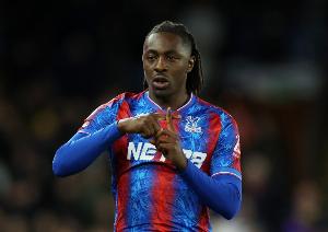 继续买！邮报：马杜埃凯今日体检，阿森纳的下一目标是埃泽